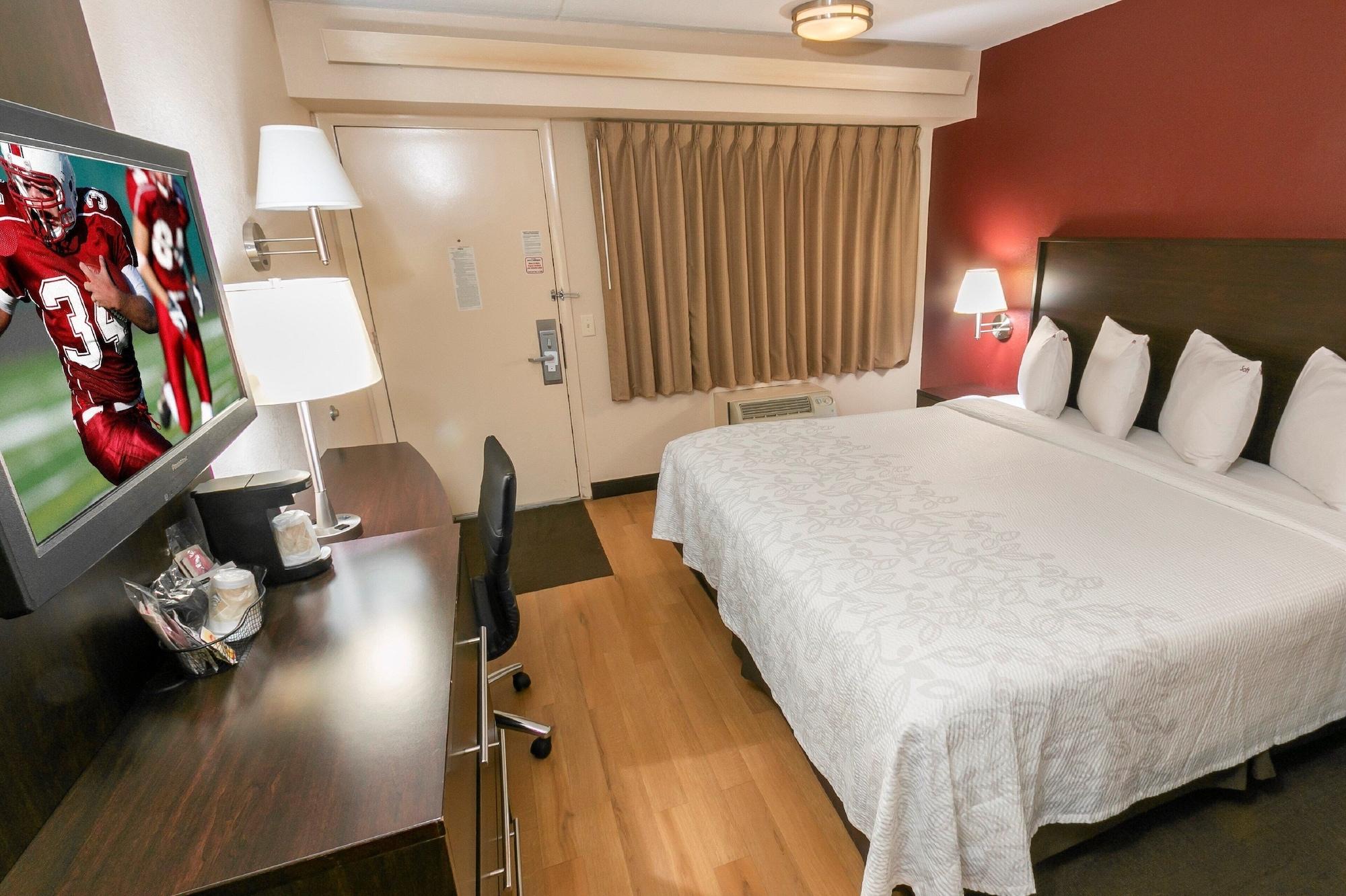 Red Roof Inn Plus+ St. Louis - Forest Park / Hampton Ave. Eksteriør bilde