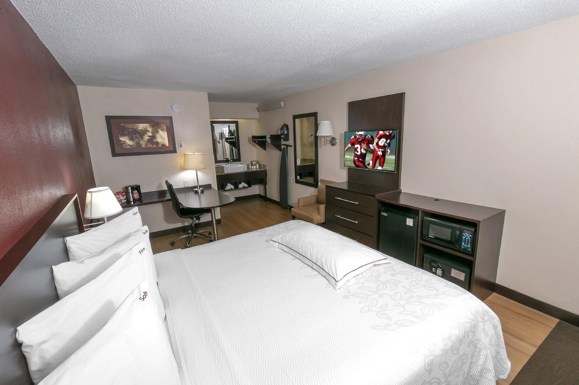 Red Roof Inn Plus+ St. Louis - Forest Park / Hampton Ave. Eksteriør bilde