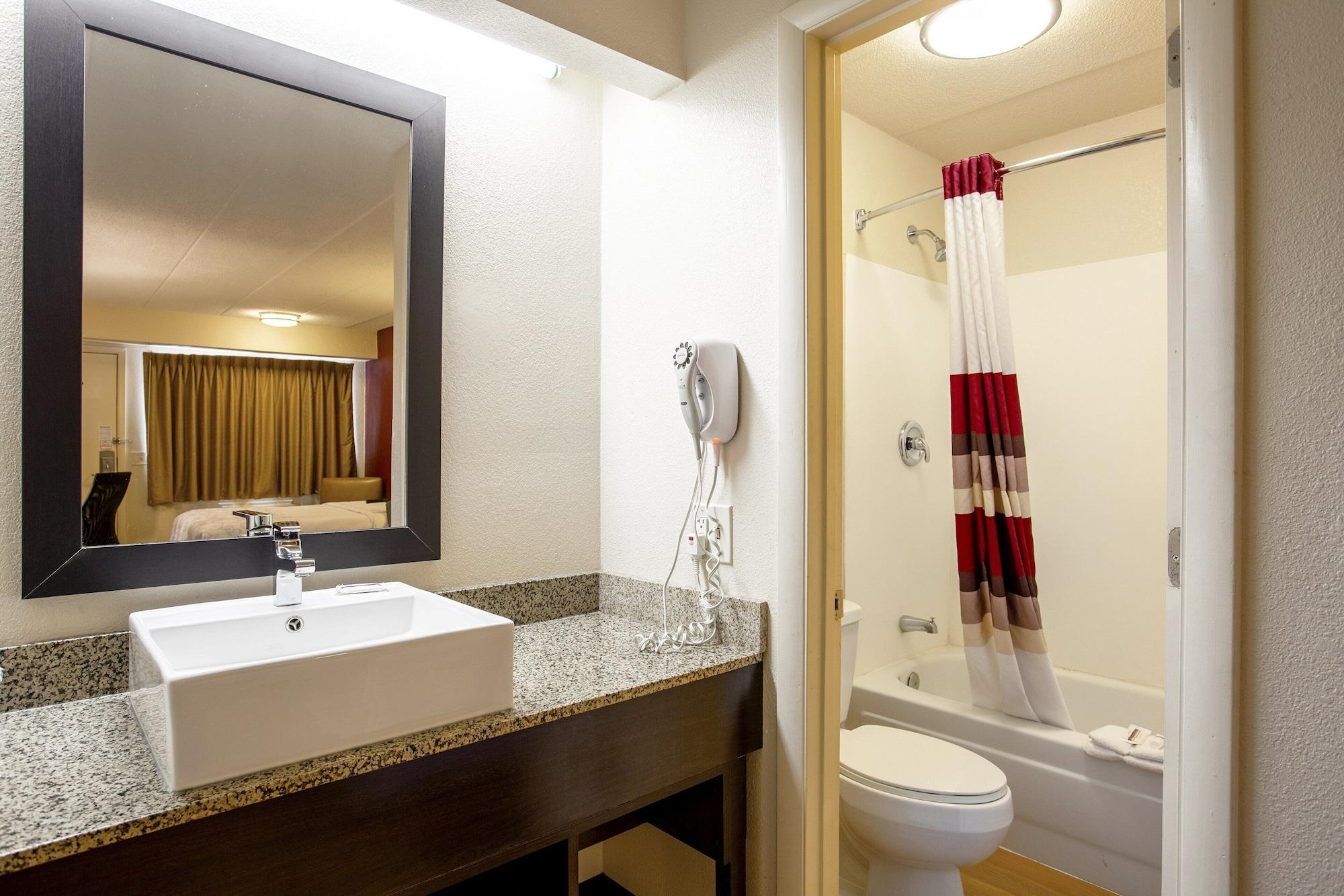 Red Roof Inn Plus+ St. Louis - Forest Park / Hampton Ave. Eksteriør bilde