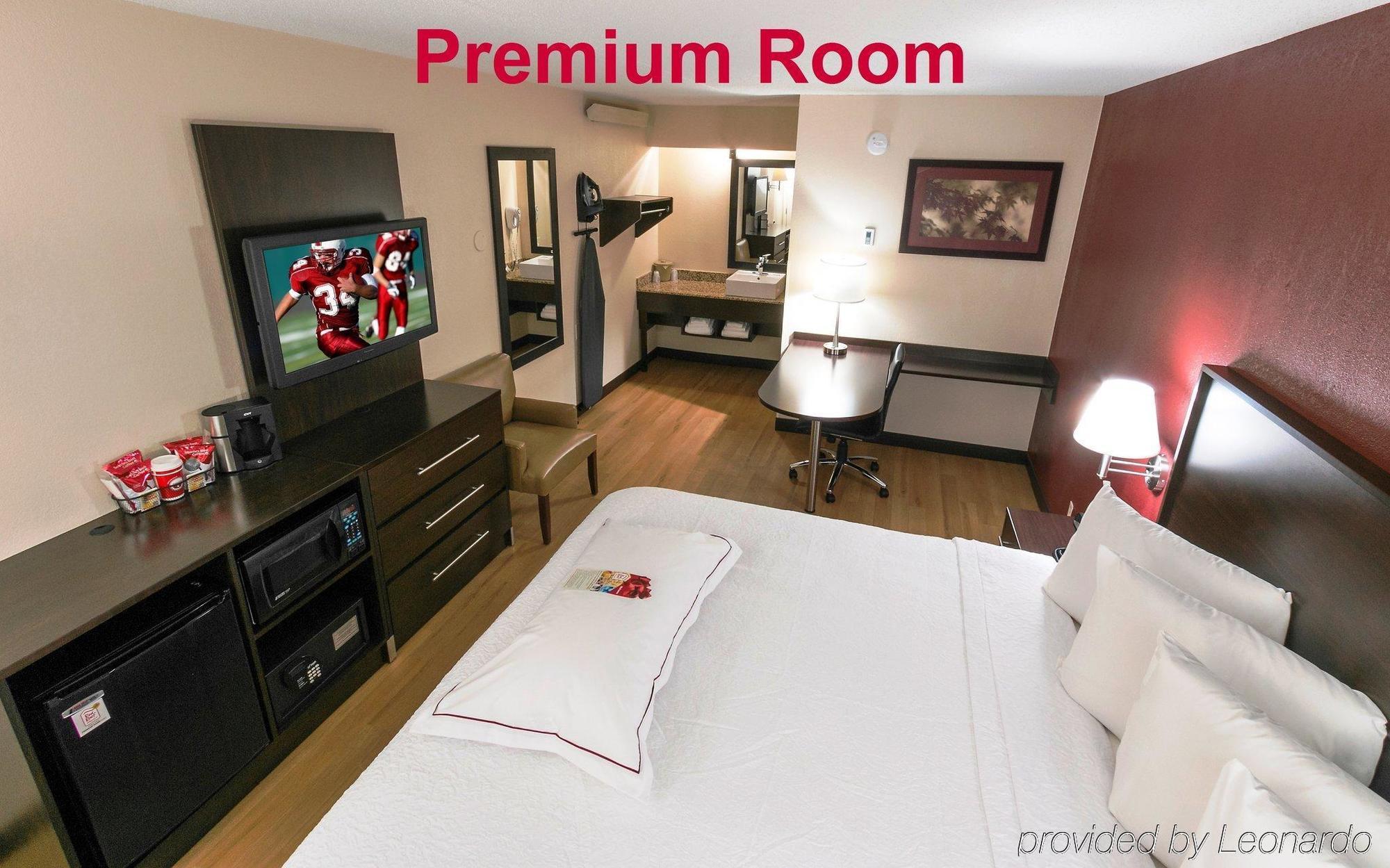Red Roof Inn Plus+ St. Louis - Forest Park / Hampton Ave. Eksteriør bilde