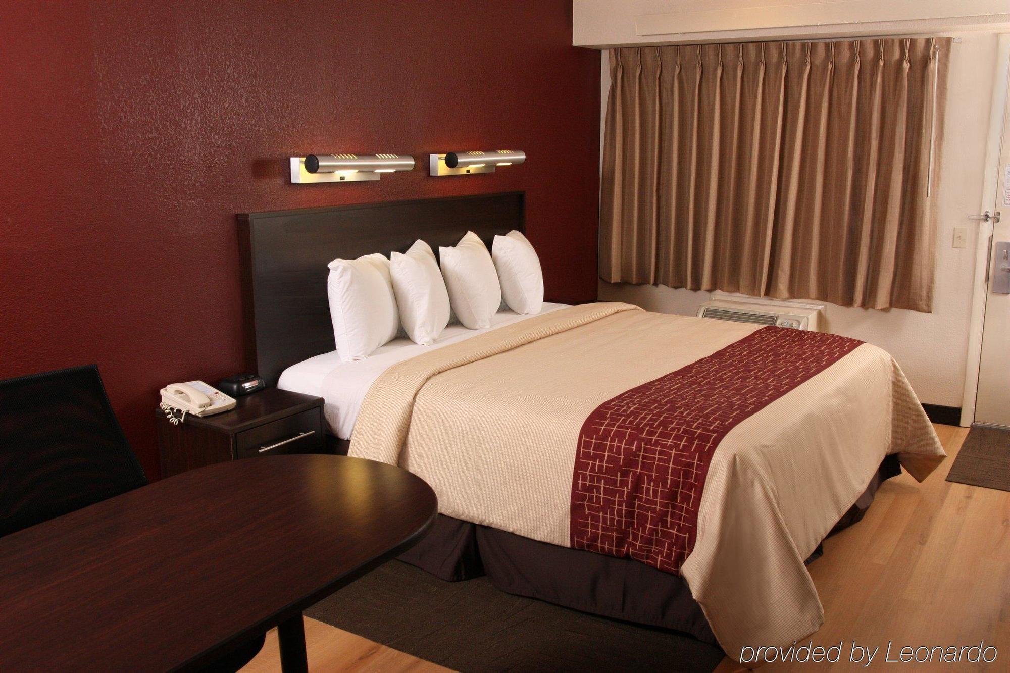 Red Roof Inn Plus+ St. Louis - Forest Park / Hampton Ave. Rom bilde