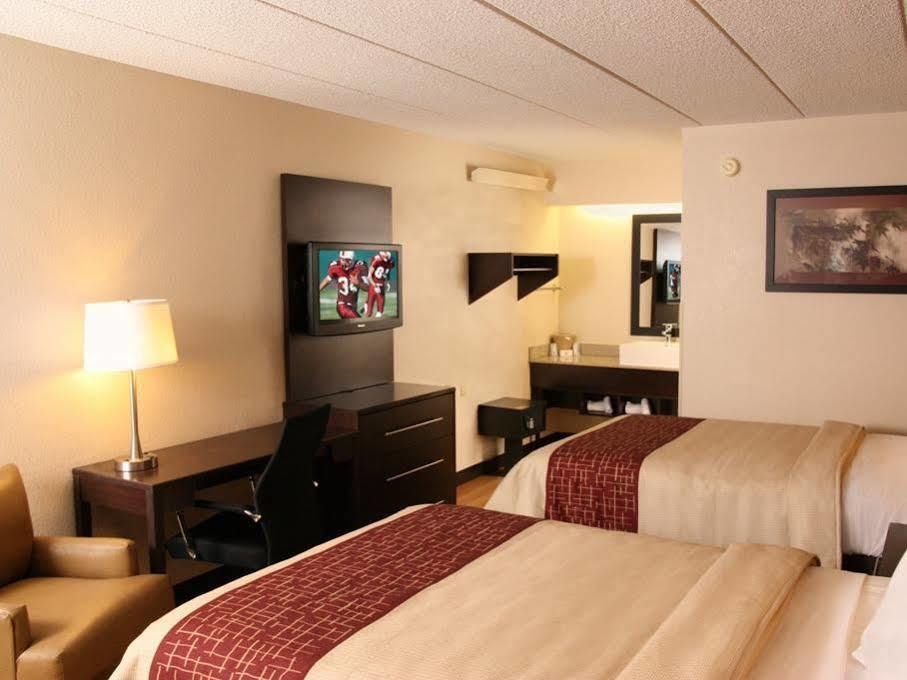 Red Roof Inn Plus+ St. Louis - Forest Park / Hampton Ave. Eksteriør bilde